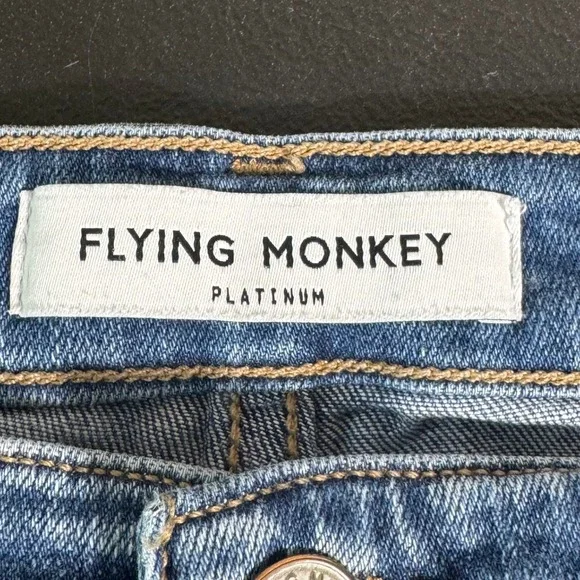 Flying Monkey Platinum Distressed Denim Shorts Medium Wash Raw Hem Y2230 Size 29 - Picture 3 of 6